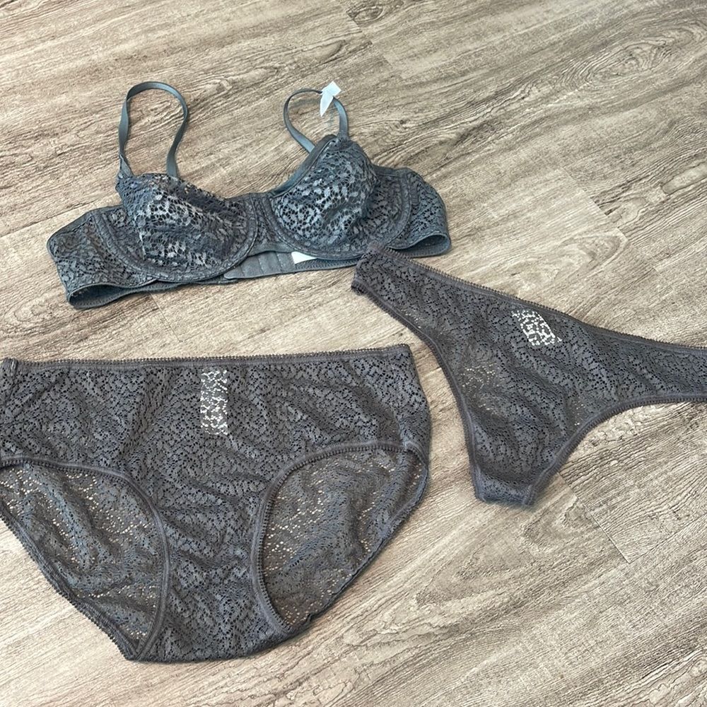 DKNY lingerie set of 3 piece NEW